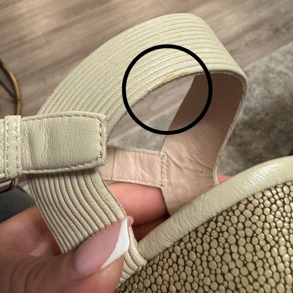 Elie Tahari Cream Leather Wedges - Picture 2 of 11